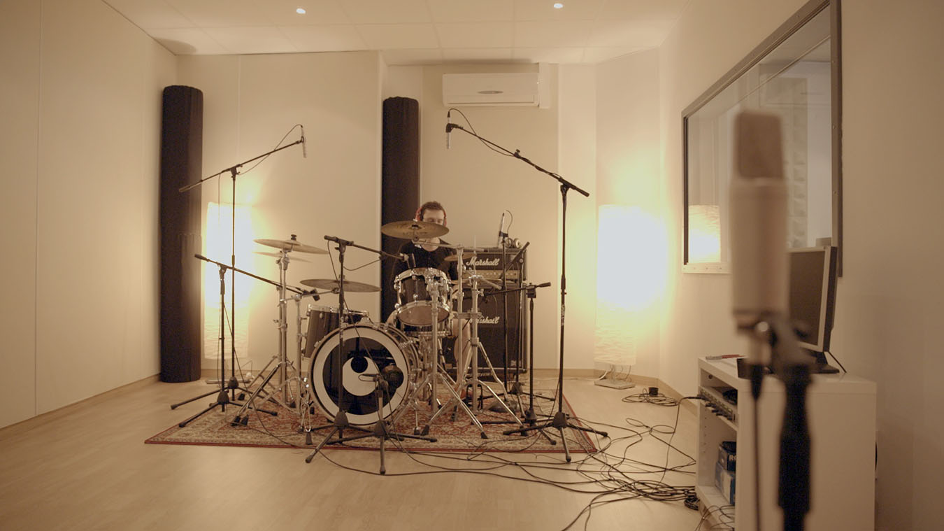 Drums-2-1